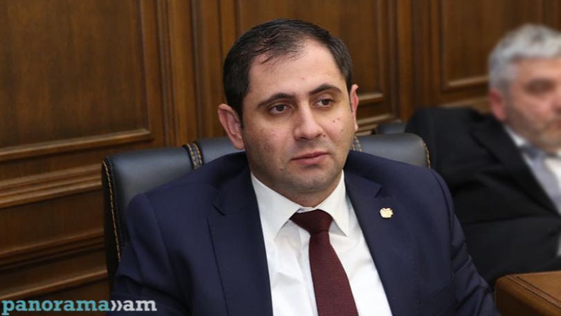 Սուրեն Պապիկյանը հրապարակել է Զինված ուժերում հոգևոր առաջնորդությունը լուծարելու մասին որոշումը