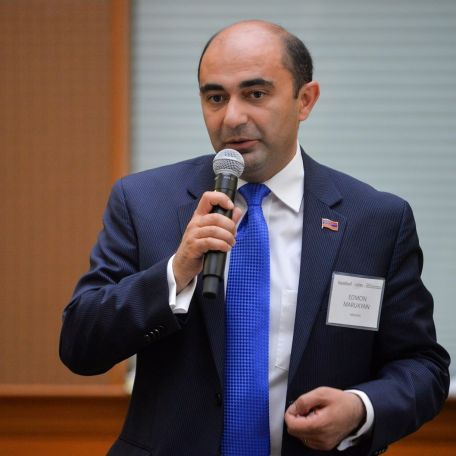 Այս գիշեր Սոթքի հատվածում ադրբեջանական կողմը մեզ վրա կրակե՞լ է, թե՞ ոչ.  Էդմոն Մարուքյանը՝ ՊՆ-ին