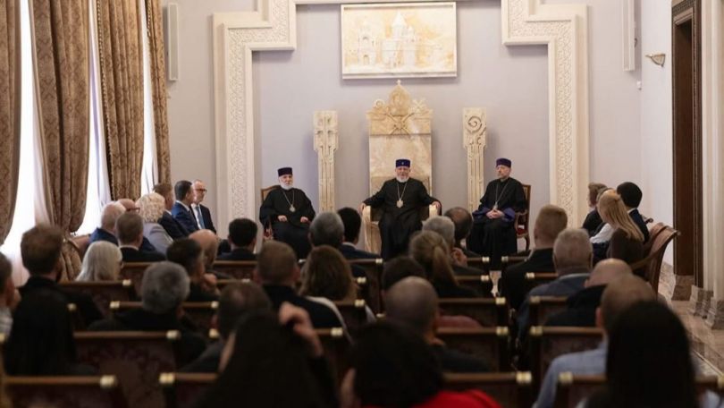 Ամենայն Հայոց Կաթողիկոսն ընդունել է «Աղոթքի նախաճաշ» նախաձեռնության մասնակիցներին