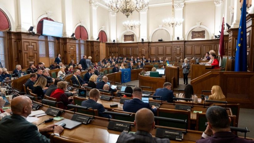 После 13-часовых жарких дебатов парламент Латвии принял решение о выходе из Стамбульской конвенции