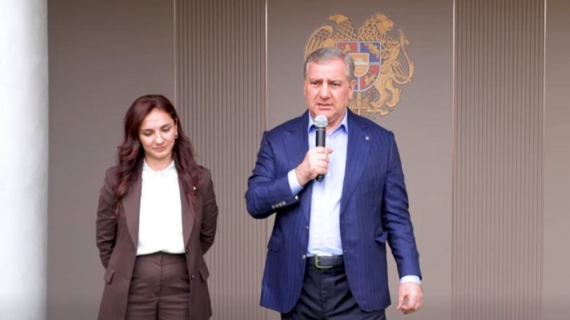 Դուք հերոսներ եք․ Սամվել Կարապետյանը հանդիպել է արցախցիներին