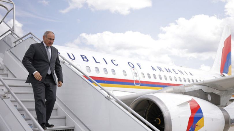 Pashinyan off to France