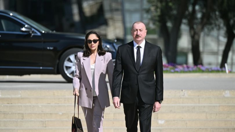 Իլհամ Ալիևը կնոջ հետ Շուշիում է