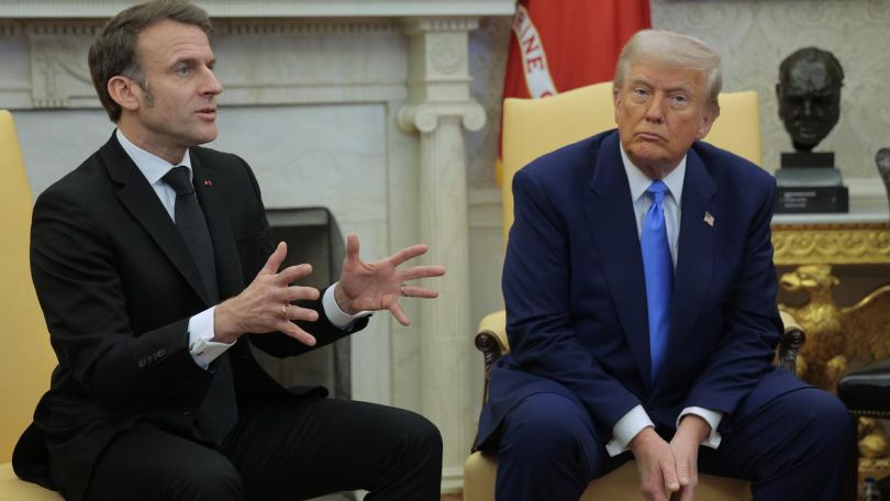 Советую держать дверь закрытой: Трамп - Макрону и его жене после инцидента с пощечиной