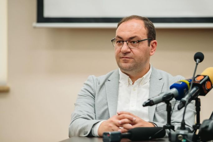 Представителя избирательного штаба Мартуна Григоряна –  Сурена Гаспаряна – освободили в зале суда