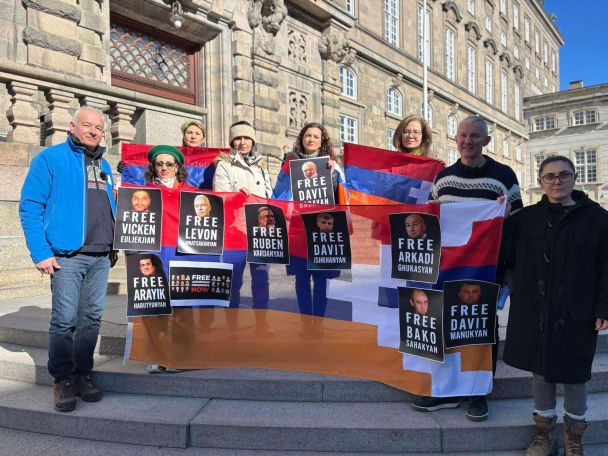 Armenians protest outside Danish Parliament, demand prisoner release