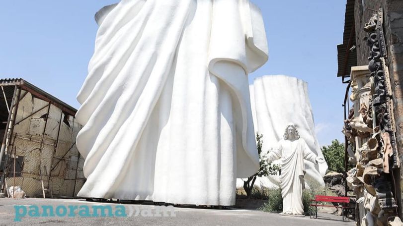 Ashtarak becomes 5th stop of photo exhibition dedicated to Christ statue construction