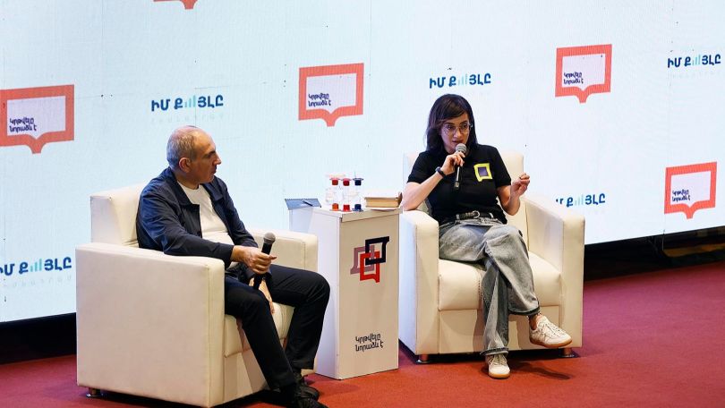 Դե կներեք էլի,... «Կրթվելը նորաձև է» շարժման բանախոսների բառապաշարը կարդալուց հետո ընդհանրապես ինձ թույլ չեմ տա այդ լսարան մտնել. Կյուրեղյան