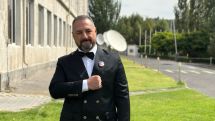 Human rights lawyer cautions Armenia's opposition over 'no-rules' election fight