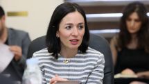 Ժաննա Անդրեասյանն այցելել է վերջին օրերին ուշադրության կենտրոնում հայտնված Մերձավանի և Մխչյանի դպրոցներ