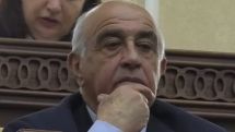 30-40 հոգով առանձնացրել են Գյումրու քաղաքապետին, դուրս եկեք տներից. Փոխքաղաքապետի կոչը