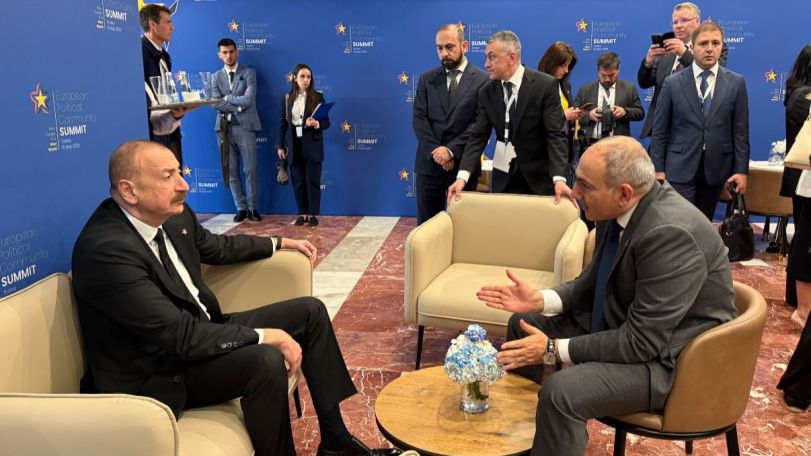 Pashinyan and Aliyev meet in Tirana