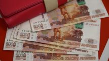 Россияне могут обменять рубли в десяти странах мира, среди них - Армения