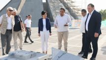 Է՞լ ինչ անեն երեխաները, Ժաննա Անդրեասյան