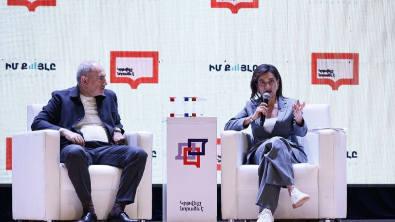 Սրբազան, գնա շարունակիր քեռուդ կնգան դոմփել, ինձ հետ ի՞նչ գործ ունես. Փաշինյանն ու կինն ամենավերջին բառերով վիրավորում են հոգևորականներին