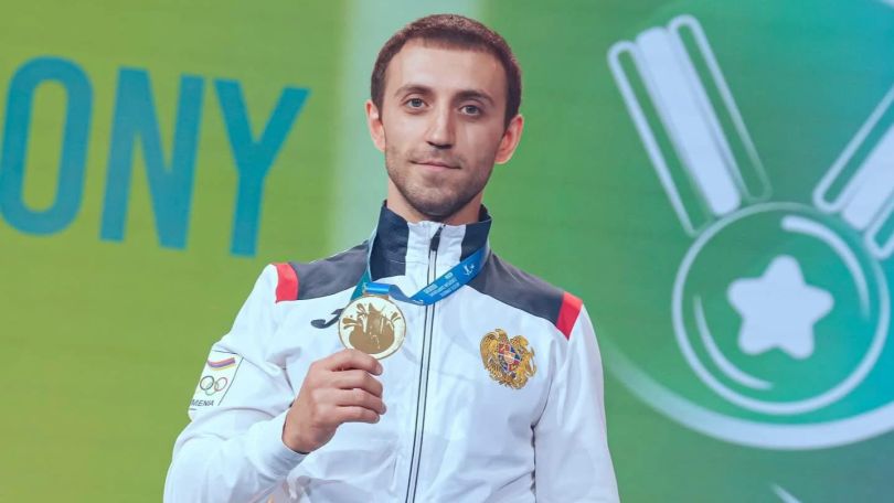 Армянский гимнаст Артур Давтян стал трехкратным чемпионом Европы