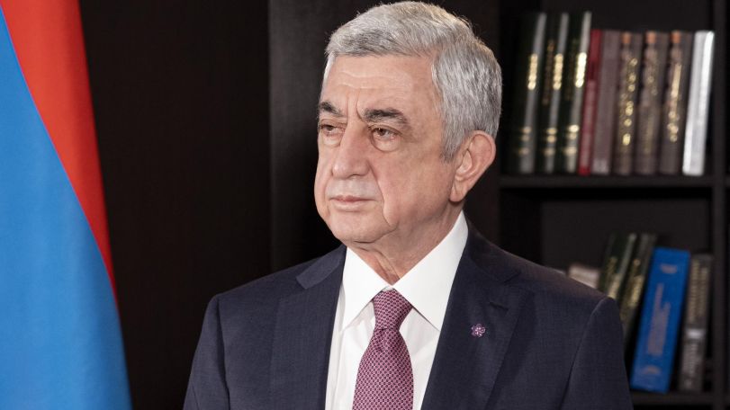 Serzh Sargsyan marks Republic Day