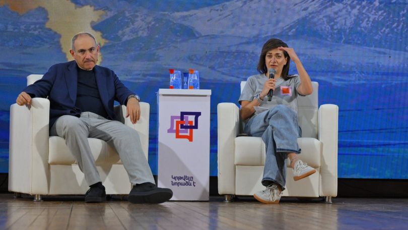 Զուրաբյան. Հայաստանի ղեկը գտնվում է տգետ ու չտես, ամբարտավան ու շահամոլ մի զույգի ձեռքերում