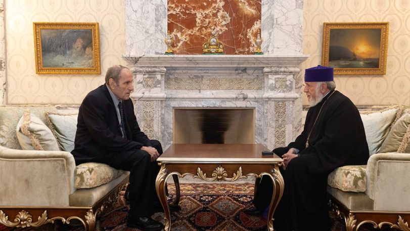 Լևոն Տեր-Պետրոսյանն իր աջակցությունն է հայտնել Վեհափառ Հայրապետին, դատապարտել Եկեղեցու նկատմամբ ՀՀ իշխանությունների ոտնձգությունը