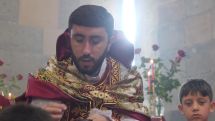 Священник Арам Асатрян лишен сана