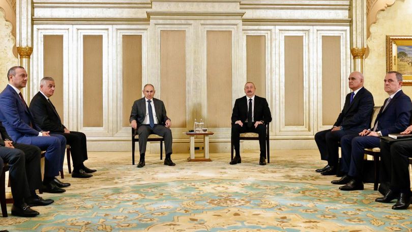 Суренянц – о встрече Пашинян-Алиев в Абу-Даби: Стороны продолжают ходить по тонкому льду