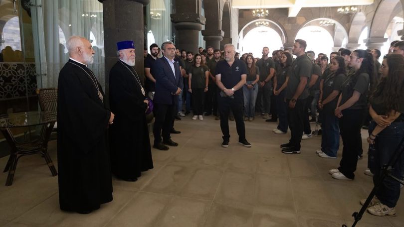 Գարեգին Երկրորդ. Հայրենիքի նկատմամբ անսակարկ սիրով երիտասարդն է հայրենիքի ամրությունը և ազգի հարատևությունը