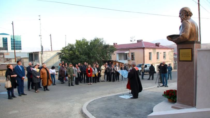 Ответ министерства культуры Арцаха – Баку по поводу сноса памятника Айвазовскому в оккупированном Степанакерте