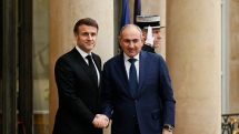 Pashinyan congratulates Macron on French National Day