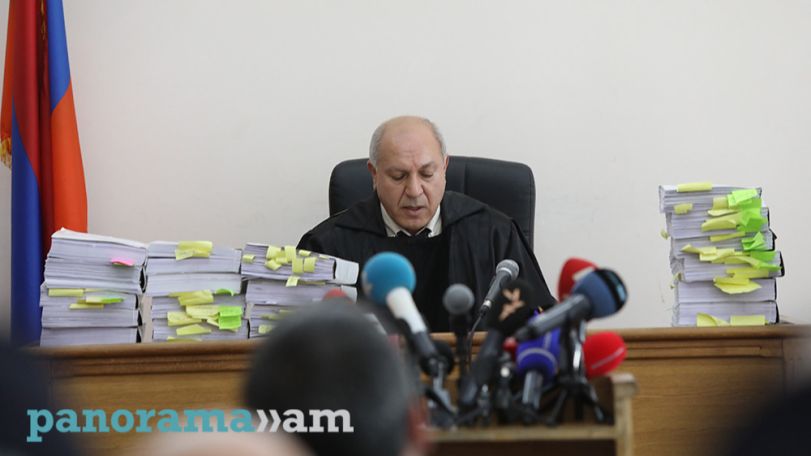 Բագրատ Սրբազանի և մյուս քաղբանտարկյալների խափանման միջոցը փոխելու հարցը հետաձգվեց