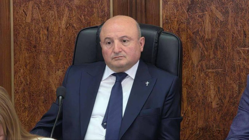 Ոնց որ թուրքական շպիոն. 10 մեքենայով շրջափակել են երեխեն գիրկը. Վարդան Ղուկասյանը՝ որդու ձերբակալության մասին