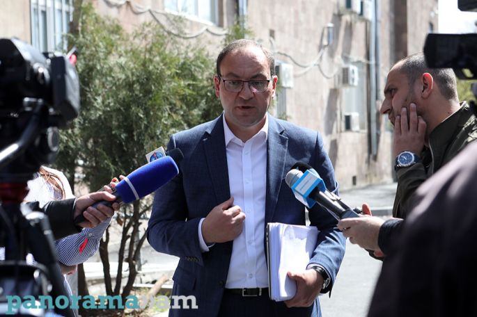 Քննչական աճպարարությունը սահմաններ չի ճանաչում. Փաստաբանը՝ Մարտուն Գրիգորյանի հոր և որդու գործի մասին