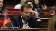 Ավելի քան 700 հազար քաղաքացիներից մոտ 100 հազարն է հայտարարագիր լրացրել, տապալված մի համակարգի փաստի առաջ եք կանգնելու. Մանուկյան