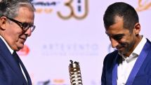 Henrikh Mkhitaryan receives Gentleman Inter award
