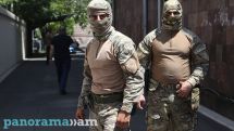 Обыски проведены в домах Гегама Манукяна и Ваагна Матиняна