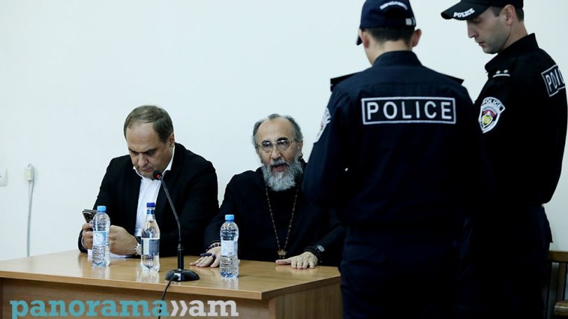 Պարոն Զոհրաբյան, համեստություն ցուցաբերեք, ես անձի հոգևոր կարգավիճակը ժխտելու խնդիր չունեմ. Դատավոր