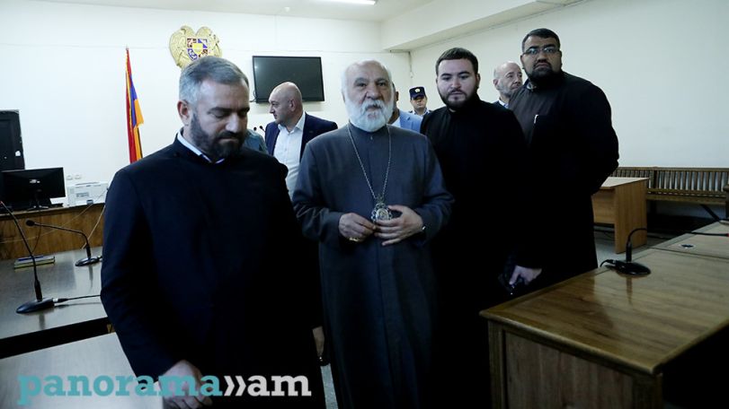 Архиепископ Натан Ованнисян: Вся «вина» архиепископа Микаела Аджапахяна в том, что он – священнослужитель ААЦ