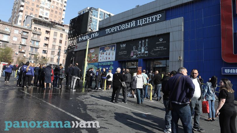 Arson probe launched after major fire at Yerevan trade center