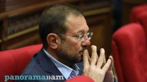 Խոշոր տերությունների հետ անչափահաս երեխայի նման չեն վարվում. Մանուկյանը Փաշինյանի՝ մայիսի 9-ին Մոսկվա չմեկնելու մասին