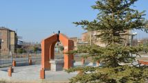 Բյուրեղավանի քաղաքապետարանի մոտ տեղի է ունեցել ծեծկռտnւք, դանակաhարությnւն, մասնակիցների մեջ են նաև համայնքապետի տեղակալը և ավագանու անդամը