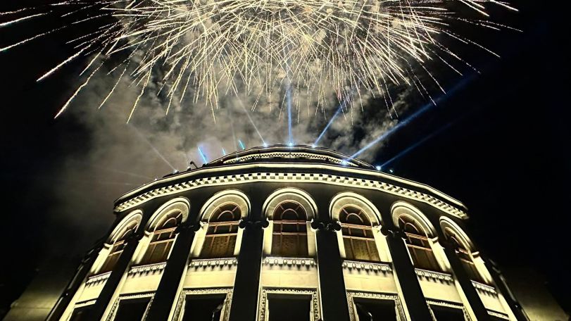 Yerevan Opera House unveils new artistic lighting on Independence Day
