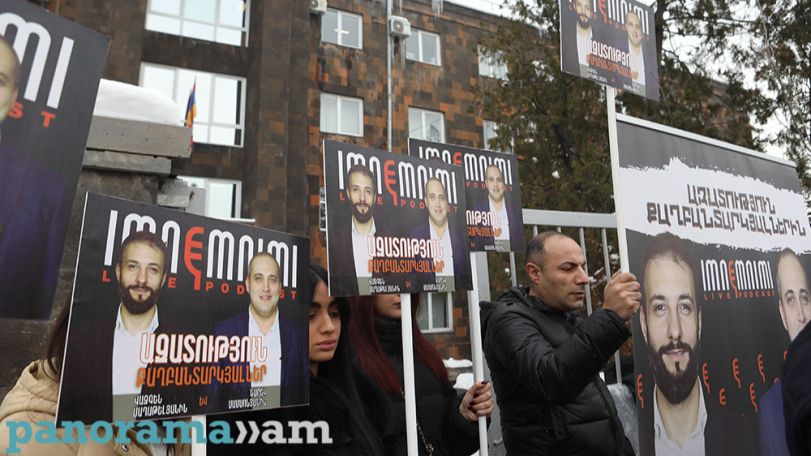 В Ереване прошла акция против продления ареста Сагателяна и Самсоняна
