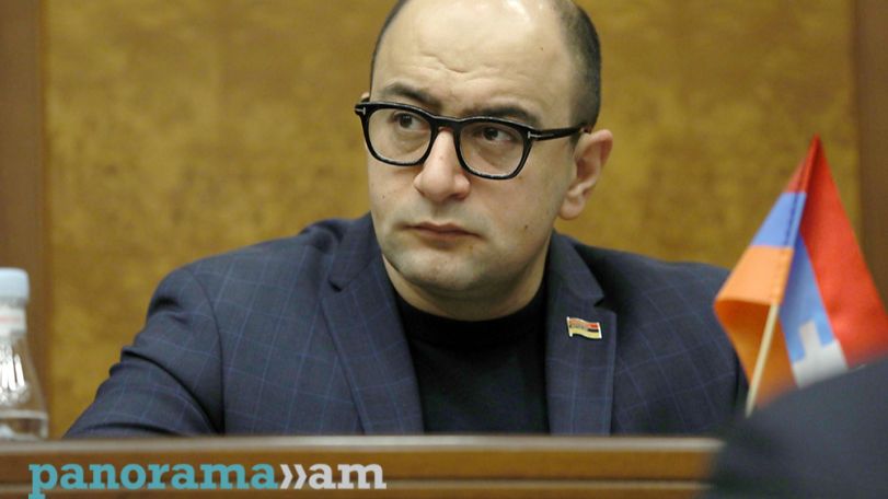 Айк Мамиджанян: Вчера в парламенте Пашинян достиг пика манипуляций