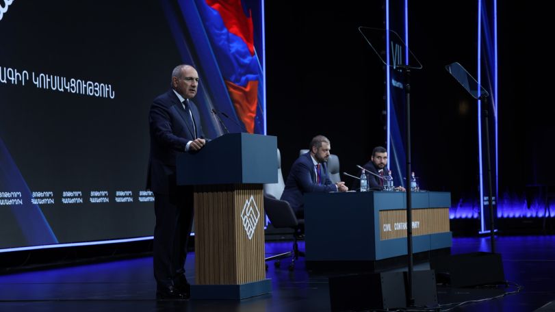 Pashinyan again criticizes Catholicos Karekin II, insists on his removal