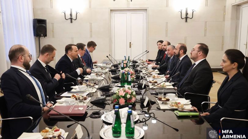 Միրզոյանը Ռադոսլավ Սիկորսկիին ներկայացրել է օգոստոսի 8-ին Վաշինգտոնում ձեռք բերված համաձայնությունները