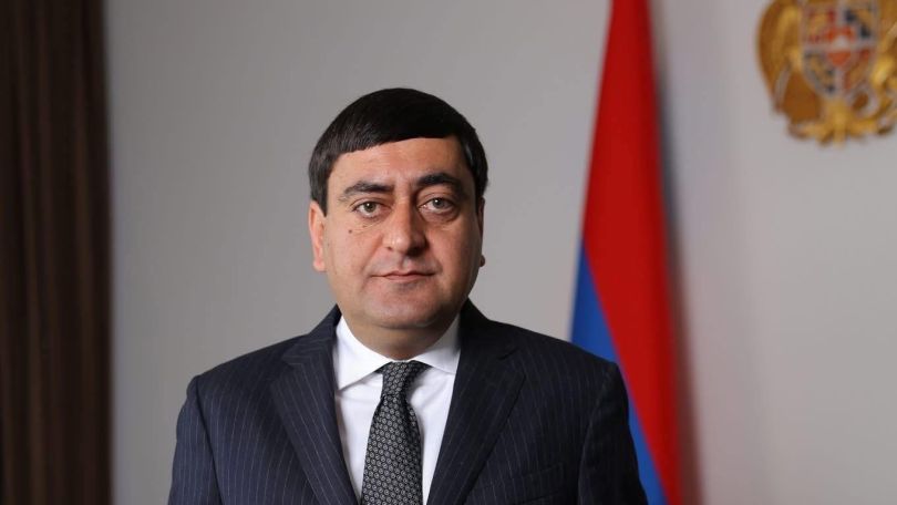 Armavir governor accused of campaigning during working hours