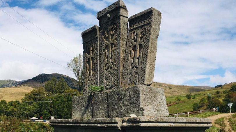 Ամրակայվել ու նախնական դիրքի է բերվել Տուտիկ իշխանի խաչքարը