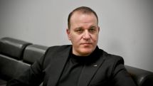 Մտածող մարդու համար պարզ է, որ «հրաժարականի պահանջով» հանդես եկած 10 եպիսկոպոսները իրականում պատանդներ են. Քաղաքագետ