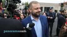 Кто из чиновников приехал на литургию, которую в монастыре Ованаванк отслужил священник-расстрига