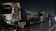 Давид Ананян: Грузоперевозчики Армении столкнулись с серьезнейшим кризисом, а Папоян пишет пост про задержание мэра Гюмри