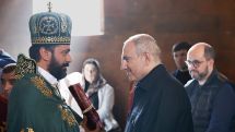 Пашинян посчитал: о присоединении к отступникам заявили 16 иереев